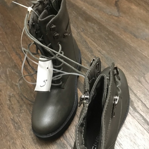 NEW CINAK WOMEN BOOTS WITH ZIPPER SIDE POCKET. COMFORTABLE, STYLISH & QUALITY - Picture 5 of 7